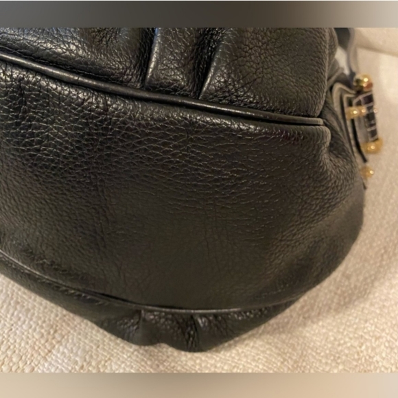 🔥EUC🔥FURLA Genuine Leather Purse- Made in Italy- Gold tone hardware - Picture 10 of 14